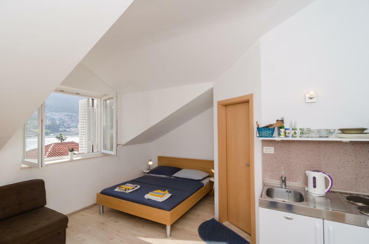 Apartments Eva Дубровник Екстериор снимка