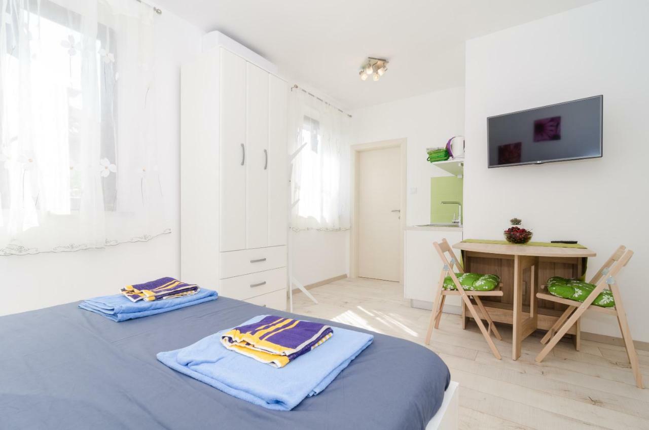 Apartments Eva Дубровник Екстериор снимка