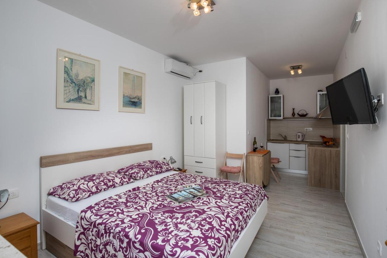 Apartments Eva Дубровник Екстериор снимка